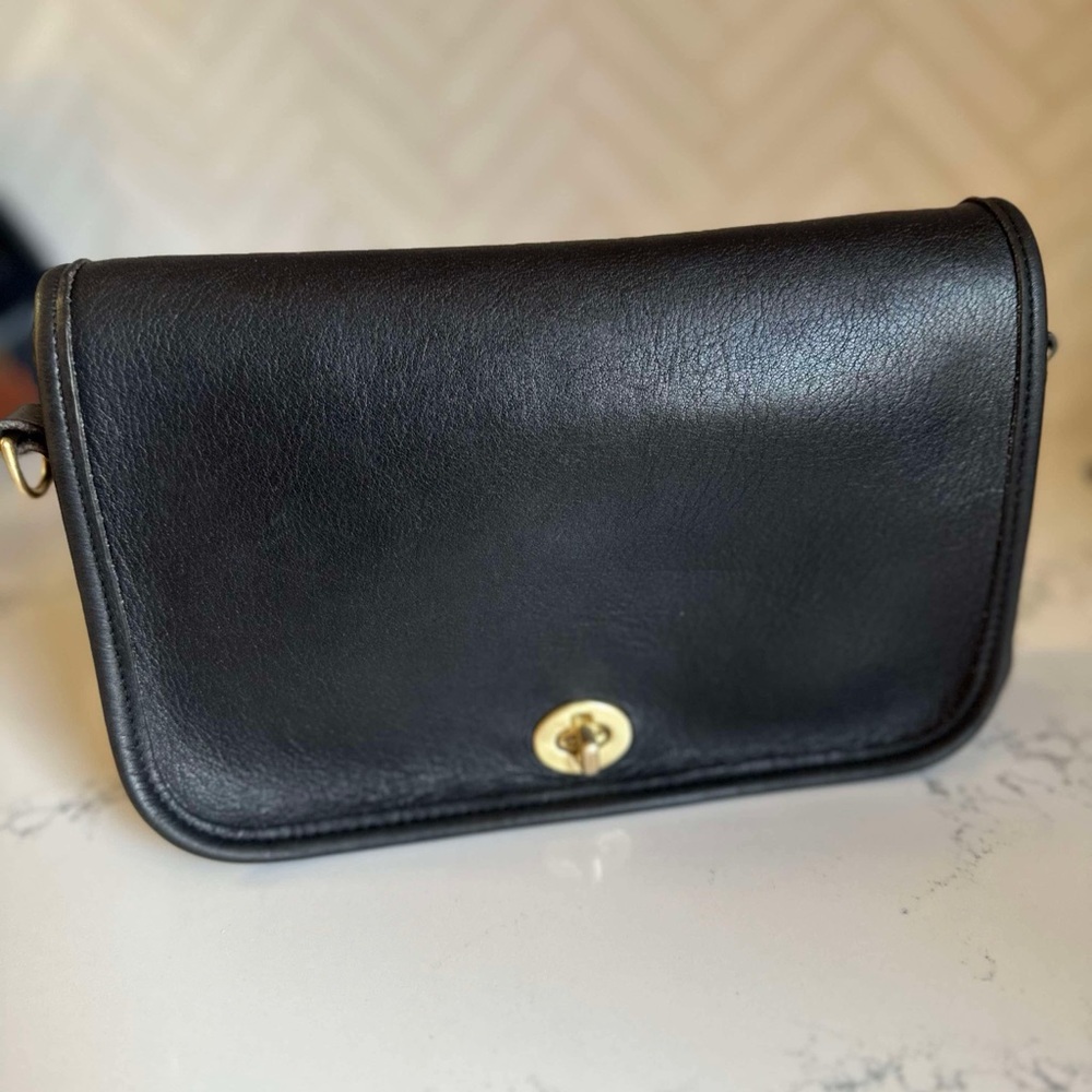Vintage Coach Pocket Purse